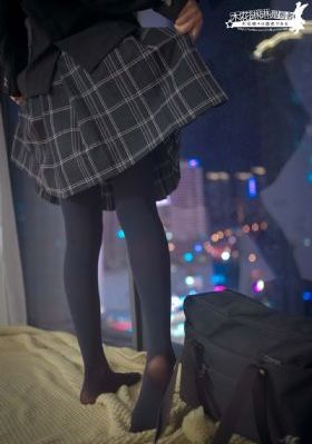 女女在线_超清版蓝光版中文字幕包